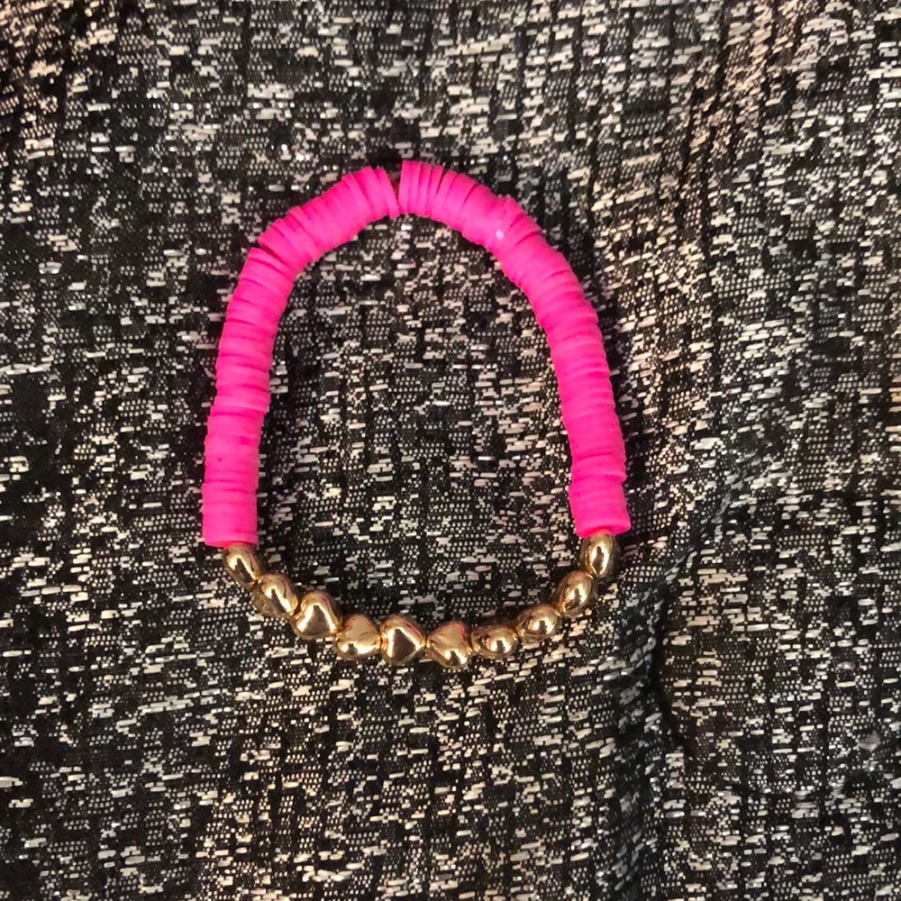 Gold hearts bracelet